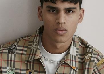 بعد نجاح مجموعته الأولى... Riccardo Tisci يكشف عن مجموعة Burberry لخريف وشتاء 2019